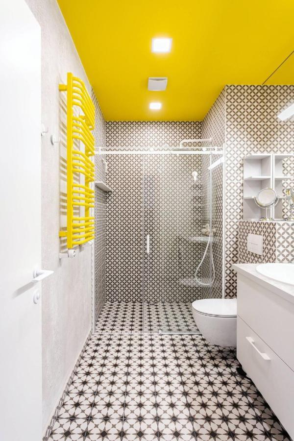 Happy Inn Vip, Self Check-In-24X7, A-C, Parking-In-The-Underground-Garage Vilna Exterior foto